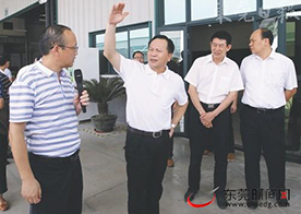 东莞市委书记徐建华勉励cosonic：：坚持好的势头乘势而上