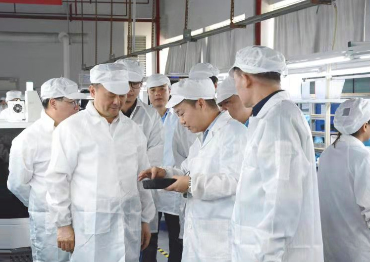 萍乡市委书记陈敏率队到尊龙人生就是博首页考察